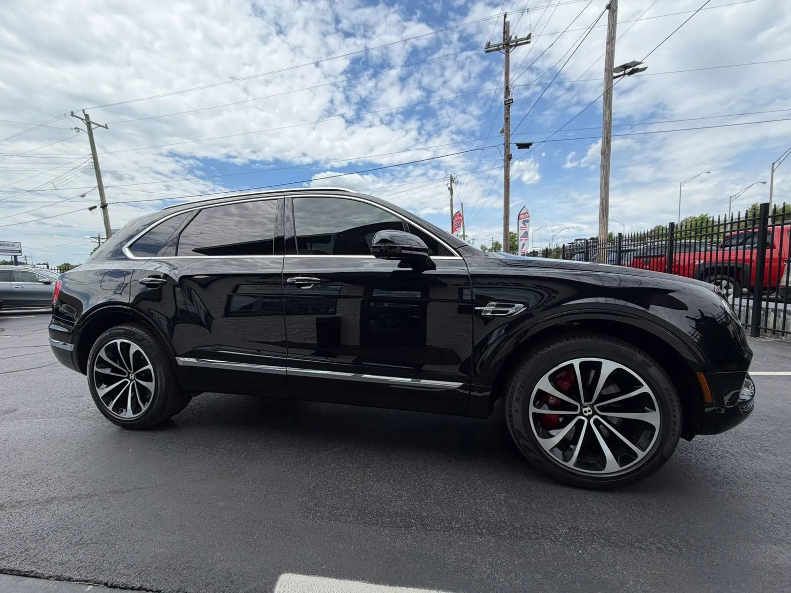 Used 2020 Bentley Bentayga AWD/4WD image 18