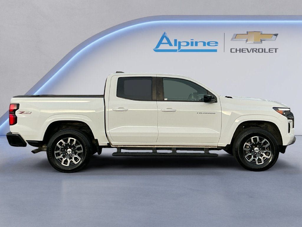 Used 2024 Chevrolet Colorado Z71 w/ Advanced Trailering Package AWD/4WD image 6
