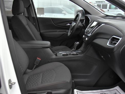 Used 2019 Chevrolet Equinox LT w/ LPO, Cargo Package image 41