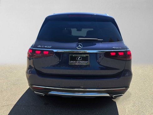 Used 2025 Mercedes-Benz GLS 450 4MATIC image 4