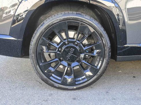 New 2026 BMW XM Label Red image 8