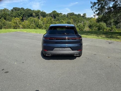 New 2025 Porsche Cayenne image 6