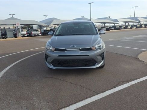 Used 2021 Kia Rio S image 3