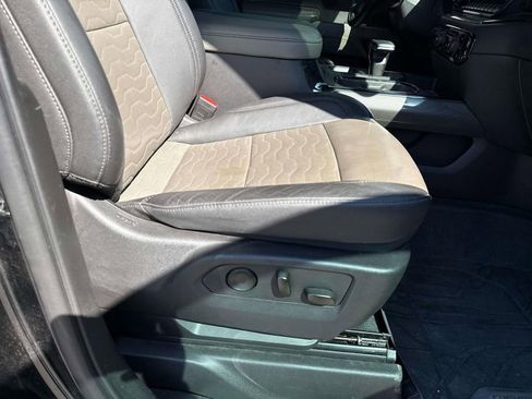 Used 2023 Chevrolet Silverado 1500 ZR2 w/ Technology Package image 10