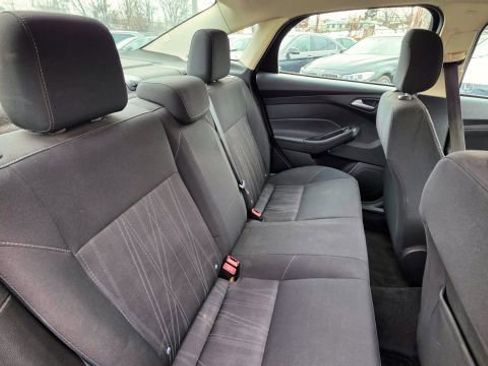 Used 2018 Ford Focus SE image 32