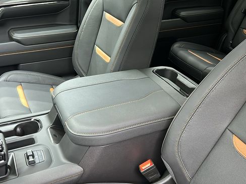 Used 2024 GMC Sierra 1500 AT4 w/ Technology Package image 28