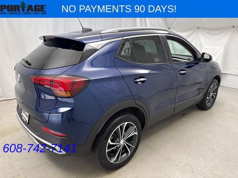 Used 2023 Buick Encore GX Select FWD image 2