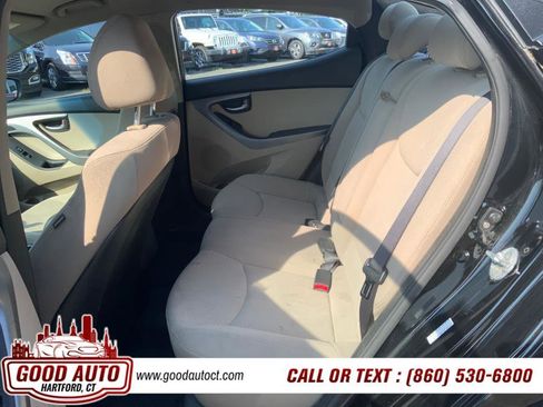 Used 2016 Hyundai Elantra SE image 11