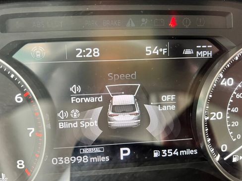 Used 2024 Mitsubishi Outlander SE image 41