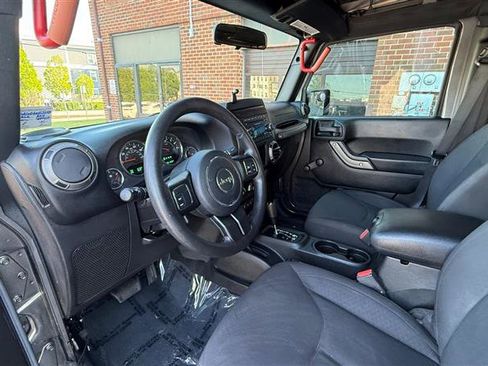 Used 2016 Jeep Wrangler Unlimited Sport AWD/4WD image 29