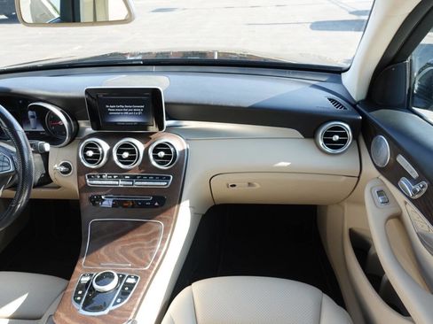 Used 2019 Mercedes-Benz GLC 300 4MATIC image 37