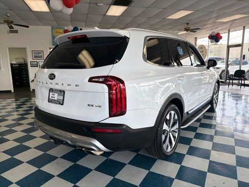 Used 2020 Kia Telluride EX w/ EX Premium Package FWD image 7