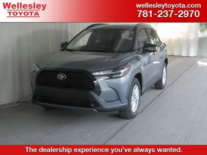 New 2025 Toyota Corolla Cross LE