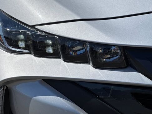 Used 2021 Toyota Prius Prime XLE FWD image 11