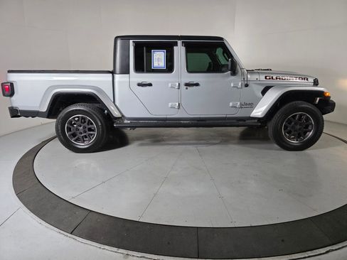 Used 2022 Jeep Gladiator Overland AWD/4WD image 7