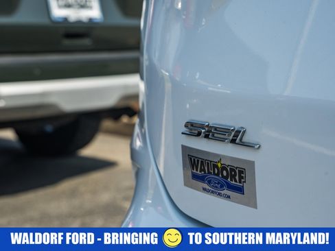 Certified 2024 Ford Edge SEL w/ Convenience Package image 9