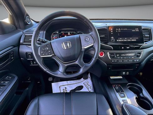 Used 2022 Honda Pilot TrailSport image 8