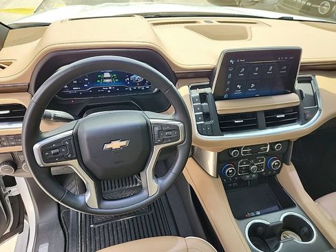 Used 2023 Chevrolet Tahoe Premier RWD image 5