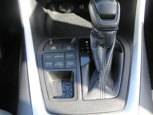 Certified 2024 Toyota RAV4 XLE AWD/4WD image 32
