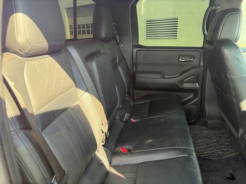 Used 2022 Nissan Frontier Pro-X w/ Pro-X Premium Package RWD image 17