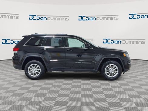 Used 2021 Jeep Grand Cherokee Laredo w/ Security & Convenience Group AWD/4WD image 9