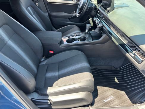 Used 2025 Honda Civic Sport image 10