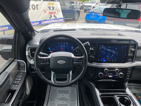 Used 2025 Ford F250 Platinum AWD/4WD image 24
