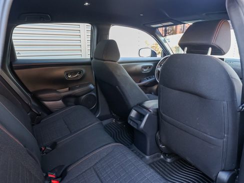 Used 2024 Honda HR-V Sport image 17