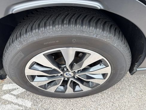 Used 2024 Subaru Outback Touring AWD/4WD image 15