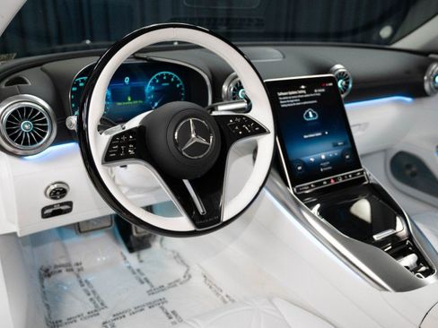 New 2026 Mercedes-Benz Maybach SL 680 image 16