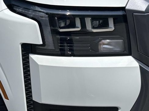 New 2026 Nissan Frontier SV w/ SV Convenience Package RWD image 10