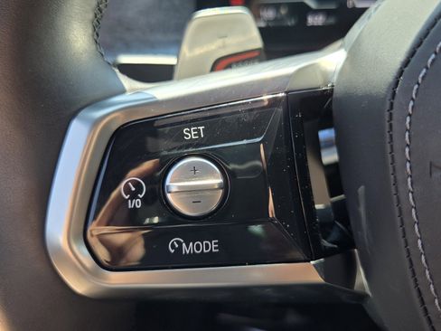Used 2025 BMW 740i xDrive image 27