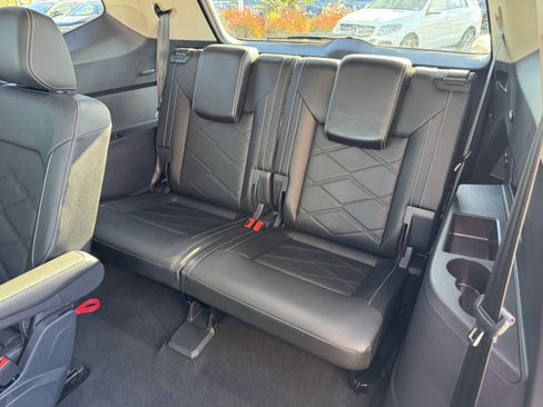 Certified 2025 Volkswagen Atlas SE w/ Panoramic Sunroof Package image 35