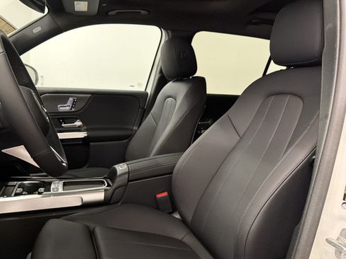 Used 2026 Mercedes-Benz GLB 250 image 5