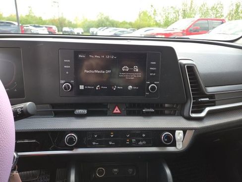 Used 2023 Kia Sportage LX AWD/4WD image 13