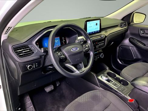 Used 2025 Ford Escape Active AWD/4WD image 17