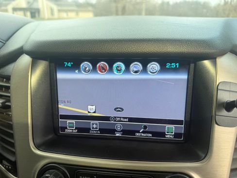 Used 2017 GMC Yukon XL Denali w/ Open Road Package image 9