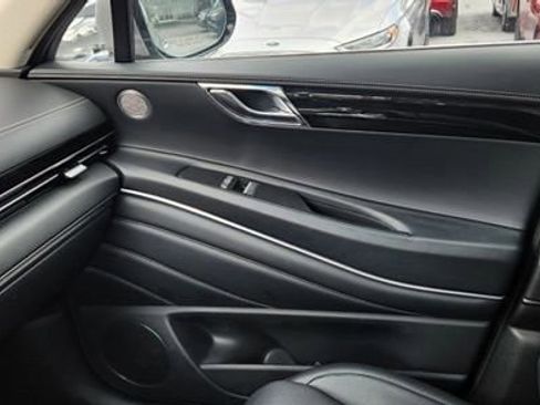 Used 2025 Genesis GV80 2.5T Standard image 14