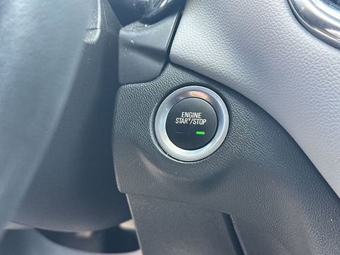 Used 2024 Chevrolet Equinox LS w/ LS Convenience Package FWD image 19