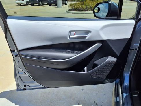 Used 2021 Toyota Corolla SE FWD image 12