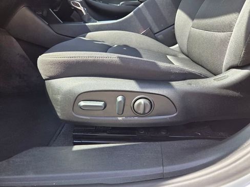 Certified 2025 Chevrolet Malibu LT image 29