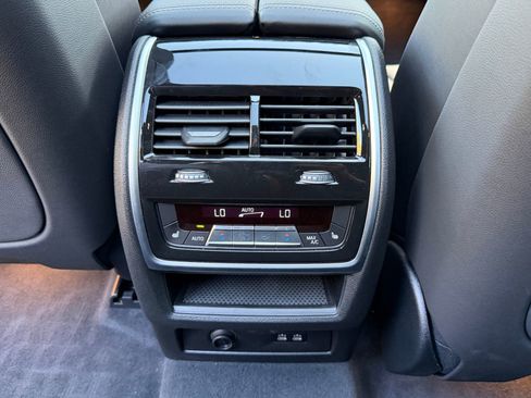 Used 2026 BMW X5 sDrive40i w/ M Sport Package image 15