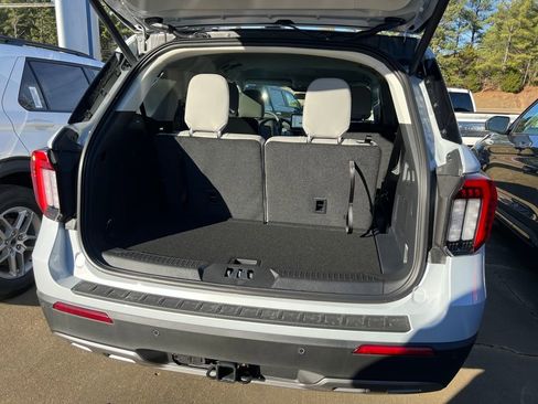 New 2026 Ford Explorer Active w/ Active Comfort Package image 11