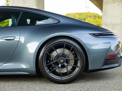Used 2025 Porsche 911 Carrera GTS RWD image 31