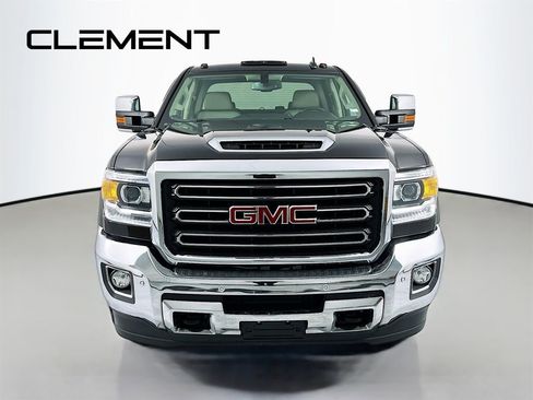 Used 2018 GMC Sierra 3500 SLT w/ Duramax Plus Package image 3