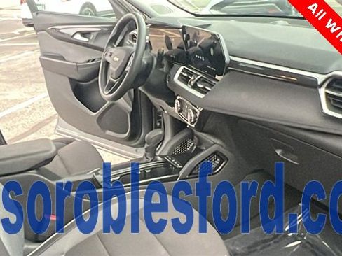 Used 2025 Chevrolet TrailBlazer LT image 13