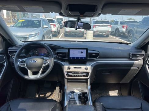 Used 2023 Ford Explorer XLT w/ Equipment Group 202A image 20
