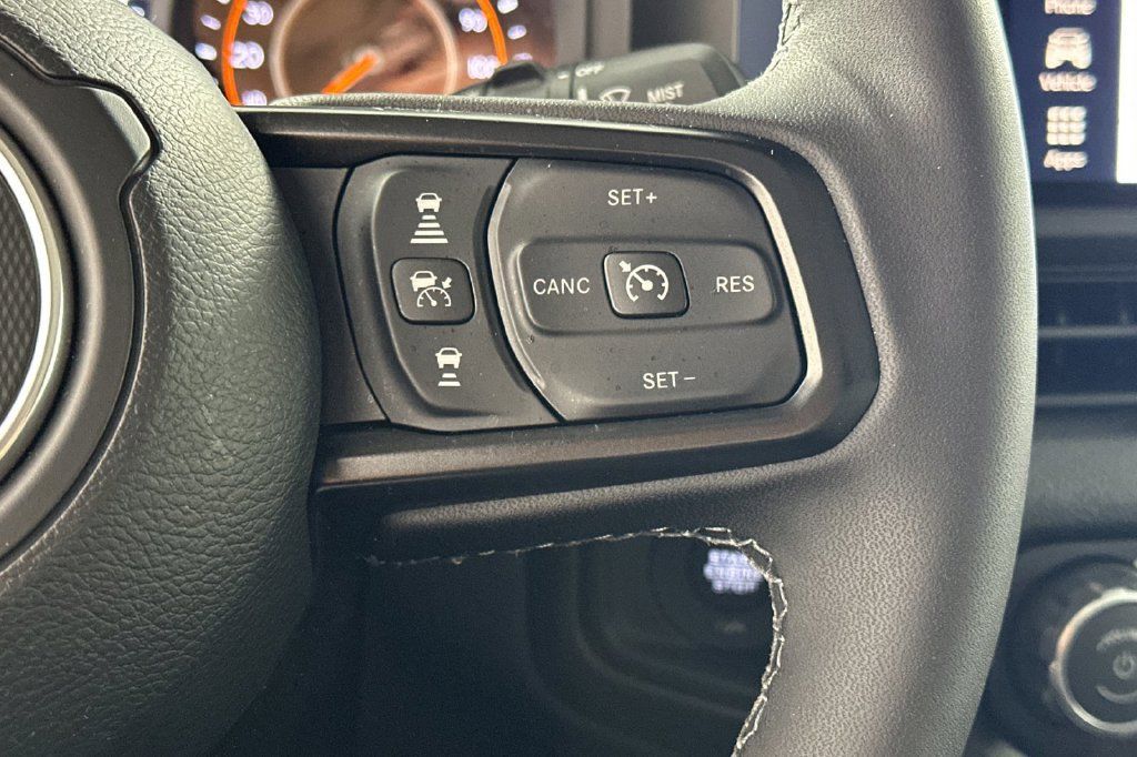 Used 2026 Jeep Wrangler Sport AWD/4WD image 28