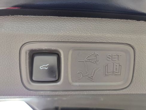 Used 2021 Ford Expedition XLT RWD image 16