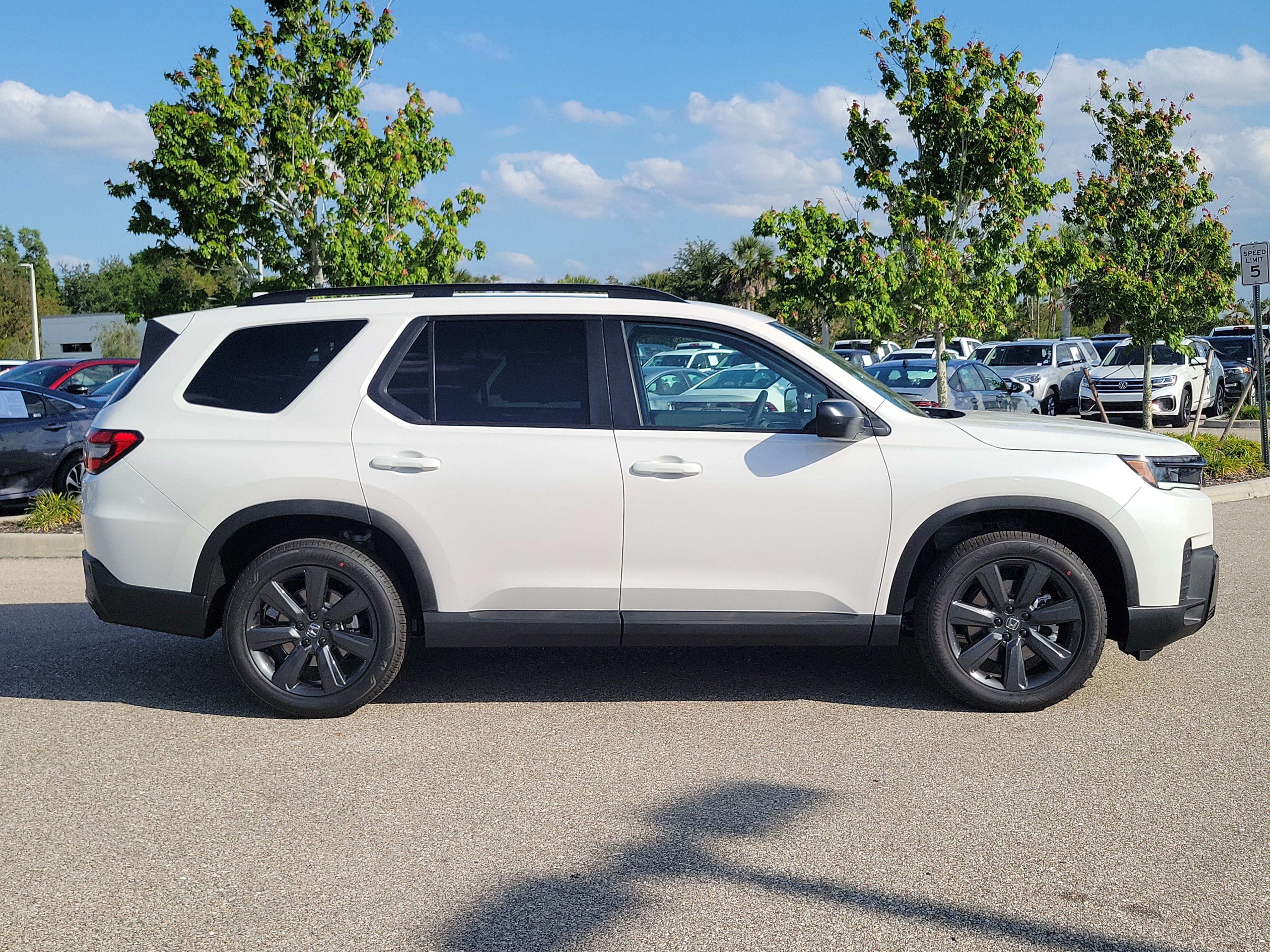 New 2026 Honda Pilot Sport image 8